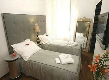 Trastevere Relais מלון